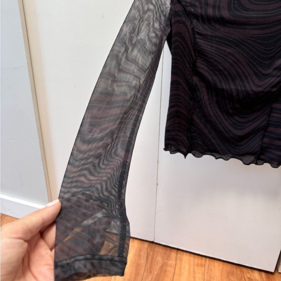 NWT Monk + Lou sheer longsleeve top - Picture 2 of 4
